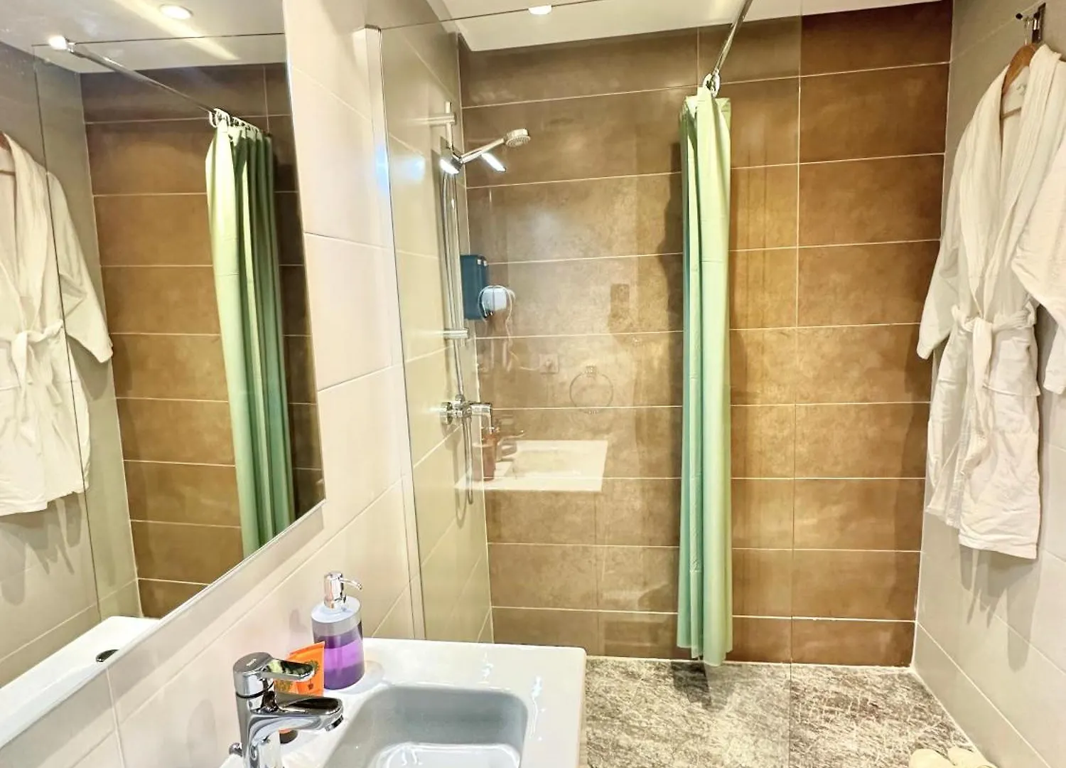 As140 Elegant Coeur De Casablanca Avec Wifi Parking Et Tramway Apartment Morocco